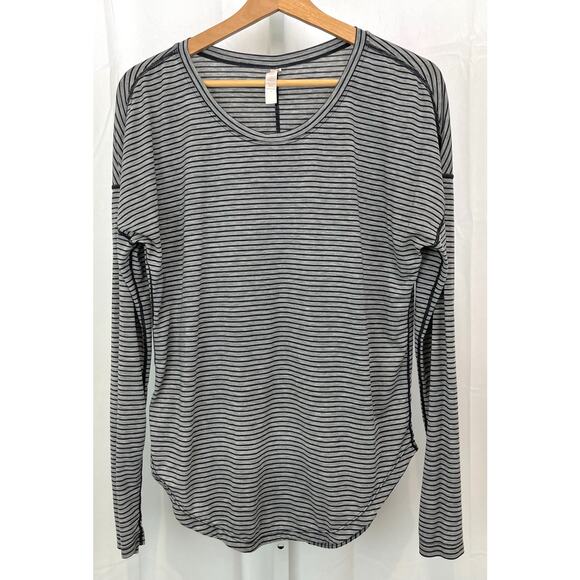 LUCY Activewear Size S Striped Drop Shoulder Long Sleeve Top Gray - Picture 1 of 6